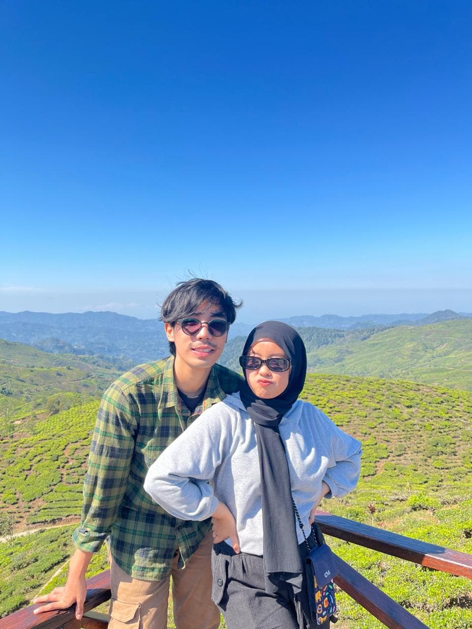 Menjelajah Dunia Bersama 1